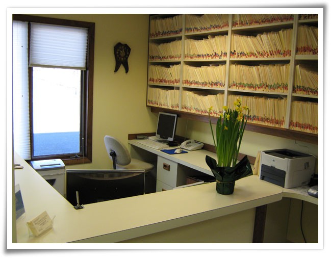 Front desk of the Dental office of Dr. Mendolowski